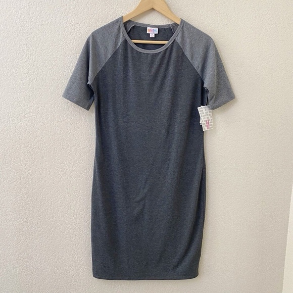 ⭐️SALE⭐️ LuLaRoe Julia Dress Size Medium Gray Knit Short Sleeves New With Tags - Picture 1 of 5